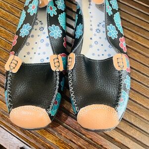 Floral Black Women's leather Loafers‎